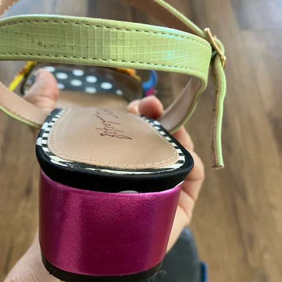 Betsy Johnson like new  Polka Dot Heels with Vibrant Butterfly Accents - Picture 9 of 11